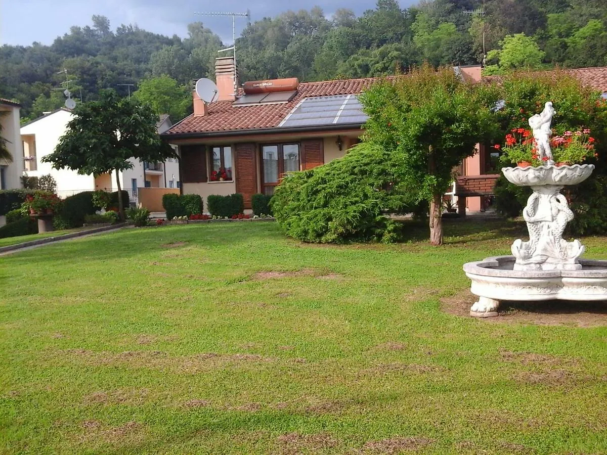 Christine'S Place Vila Anzano Itália
