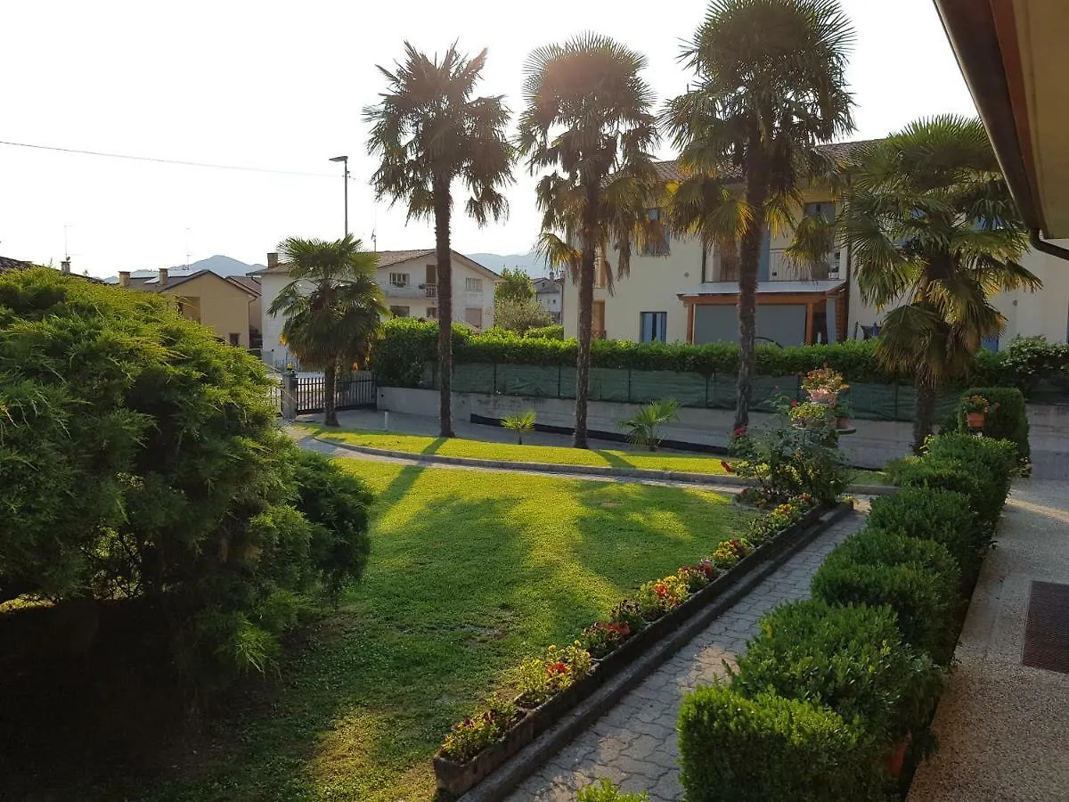 Christine'S Place Villa Anzano 0*,